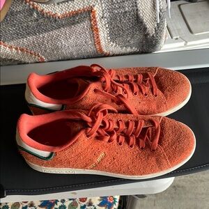 Adidas Stan Smith low tops!